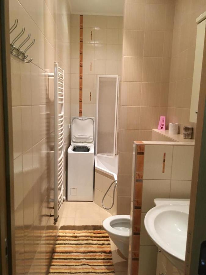Margo Apartman Karlsbad Buitenkant foto